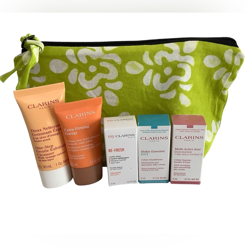 🆕Clarins Skincare Collection with Lime Green Pouch